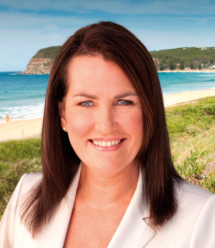 Senator Deborah O'Neill, która odczytała zarzuty sygnalisty z KPMG w australijskim parlamencie