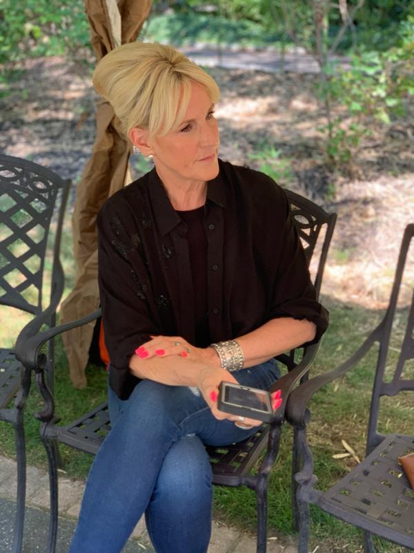 Erin Brockovich bei einer öffentlichen Veranstaltung