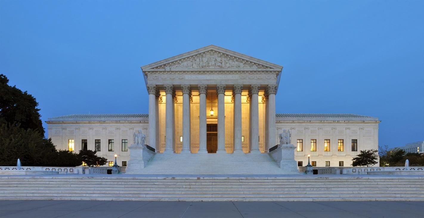 La fachada principal del edificio del Tribunal Supremo de los Estados Unidos en Washington