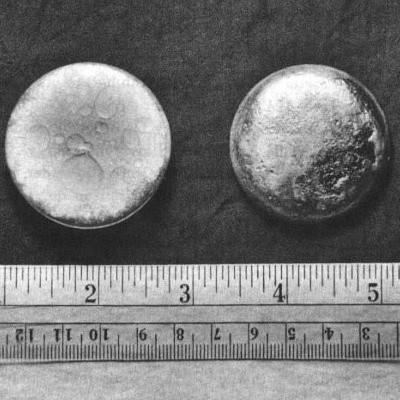 Un disco de plutonio metálico refinado